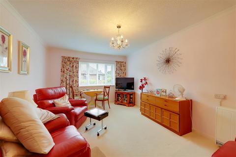 2 bedroom retirement property for sale, The Cloisters, Carnegie Road, Worthing