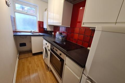 2 bedroom flat to rent, Southview, 162 Oakleigh Road South , London N11