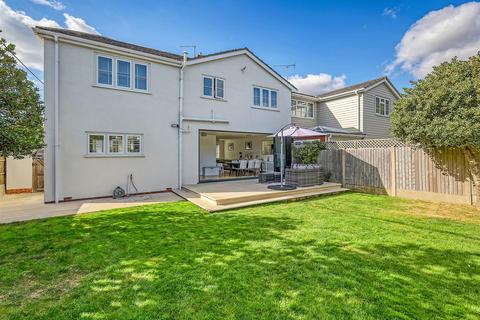 4 bedroom semi-detached house for sale, Bellevue Road, Billericay