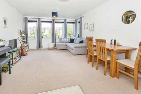 1 bedroom apartment for sale, Bells Hill Green, Stoke Poges SL2