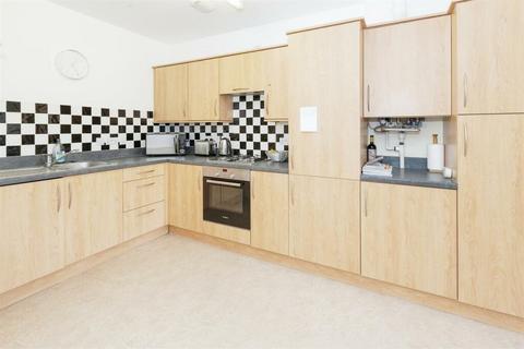 1 bedroom apartment for sale, Bells Hill Green, Stoke Poges SL2