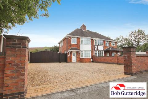 Roberta Talke Road, Talke Pits, Stoke-on-trent, ST7 1UJ