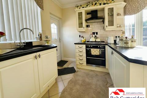 Roberta Talke Road, Talke Pits, Stoke-on-trent, ST7 1UJ