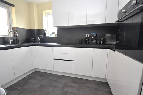 1 bedroom apartment for sale, Lesney Gardens, Rochford