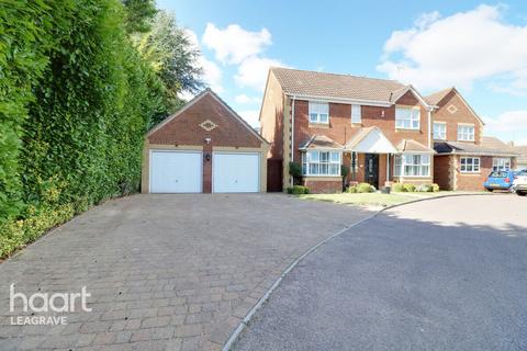 4 bedroom detached house for sale, Old Dairy Court Poynters Road, DUNSTABLE