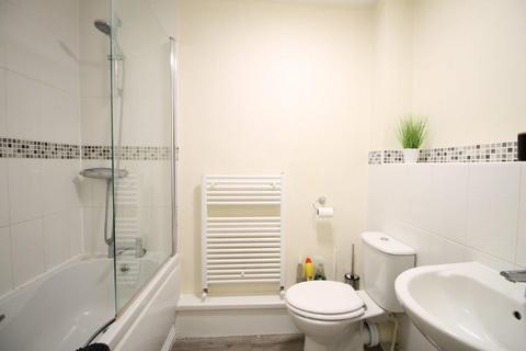 1 bedroom flat to rent, Taywood Road, Northolt UB5