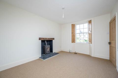 3 bedroom detached house to rent, Evenlode