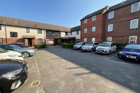 1 bedroom ground floor flat for sale, Gloucester Road, Littlehampton, West Sussex