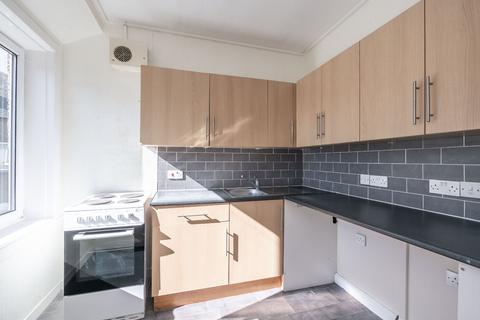 3 bedroom flat for sale, 80 Oxgangs Terrace, Oxgangs, Edinburgh, EH13