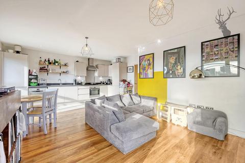 2 bedroom apartment for sale, Northmeade House, Bow