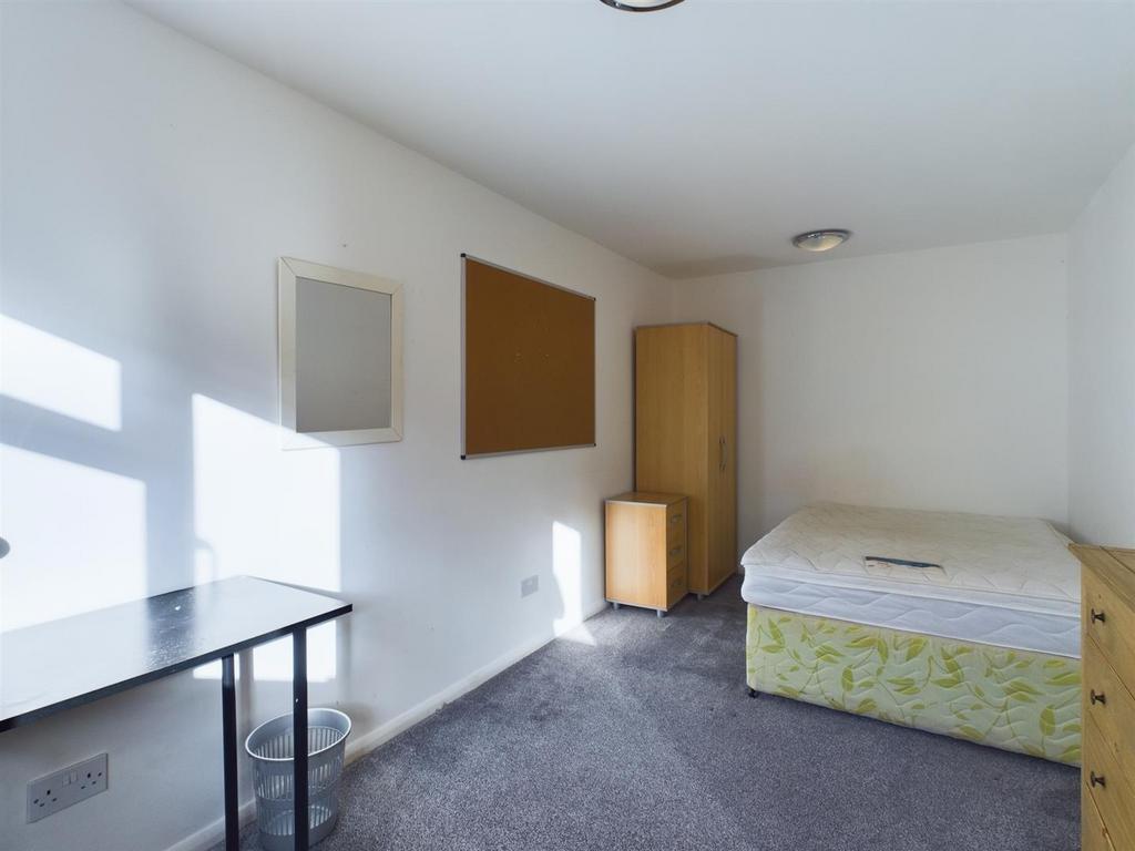 CAM02534 G0-PR0425-STILL019.jpg