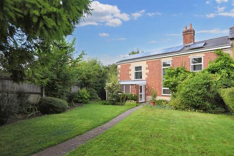 4 bedroom cottage for sale, Back Street, East Stour, Gillingham