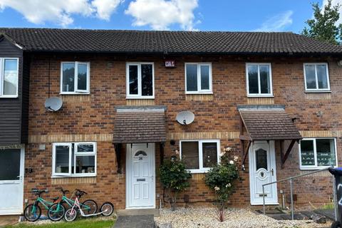 2 bedroom terraced house to rent, Pine Ridge, Southfields, Northampton NN3