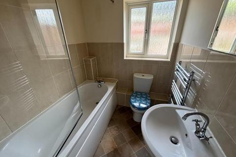 2 bedroom terraced house to rent, Pine Ridge, Northampton