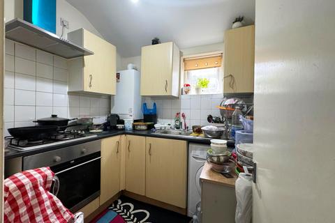 2 bedroom flat for sale, Rochester Avenue, London, E13