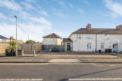 3 bedroom end of terrace house for sale, Verney Gardens, Dagenham, Greater London, RM9