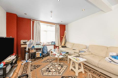 3 bedroom end of terrace house for sale, Verney Gardens, Dagenham, Greater London, RM9