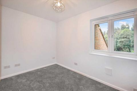 2 bedroom flat to rent, Anstice Close, Chiswick