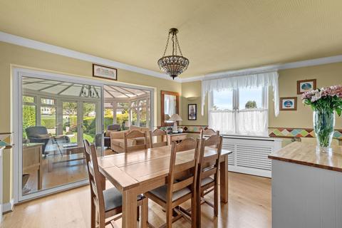 20 Vale Road, Worcester Park, KT4 7DZ