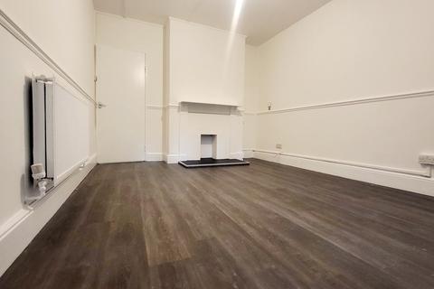 1 bedroom apartment to rent, Middle Park Avenue, London