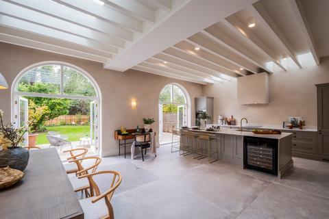 22 Exeter Road, London, NW2 4SP