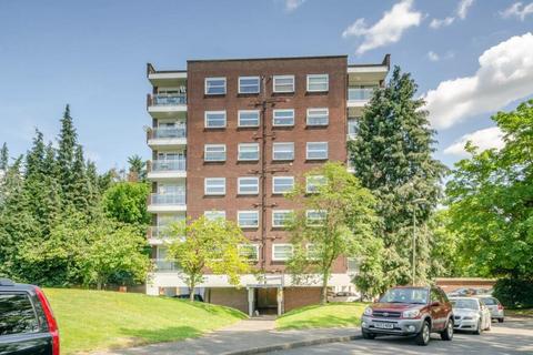 2 bedroom flat to rent, Fairview Court, Linksway, London