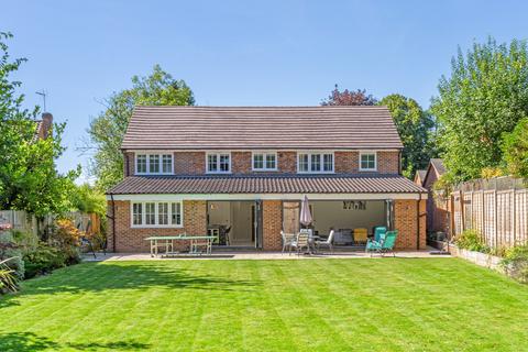 5 bedroom detached house for sale, Butlers Court Road, Beaconsfield, Buckinghamshire, HP9