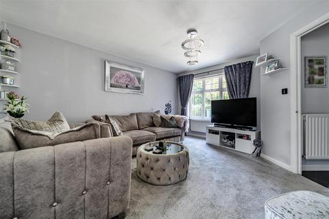 3 bedroom semi-detached house for sale, Stratford Drive, Maidstone