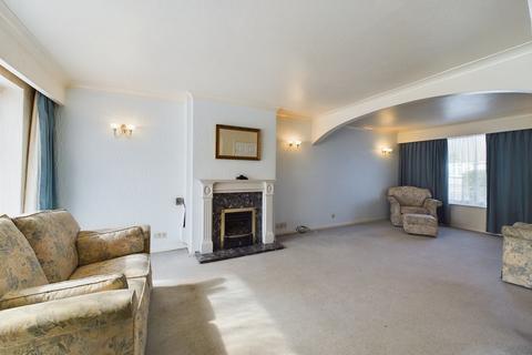 14 Warburtons, Stanford-le-hope, SS17 7HR