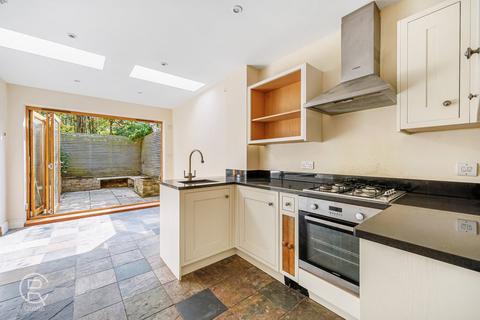 17 Wilmot Place, London, W7 3TZ