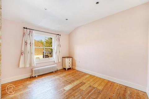 17 Wilmot Place, London, W7 3TZ