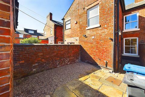 2 bedroom terraced house to rent, Dundonald Avenue, Stockton Heath, Warrington