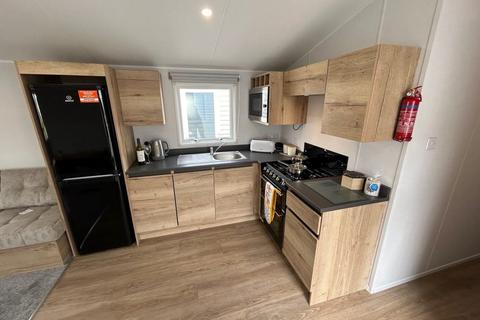 2 bedroom static caravan for sale, Pakefield Holiday Park