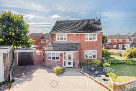 4 bedroom detached house for sale, Fountains Road, Ipswich, IP2