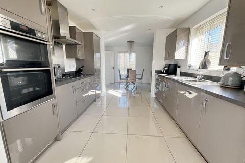 4 bedroom detached house for sale, Rowchester Way, Holystone, Newcastle upon Tyne, Tyne and Wear, NE27 0JA