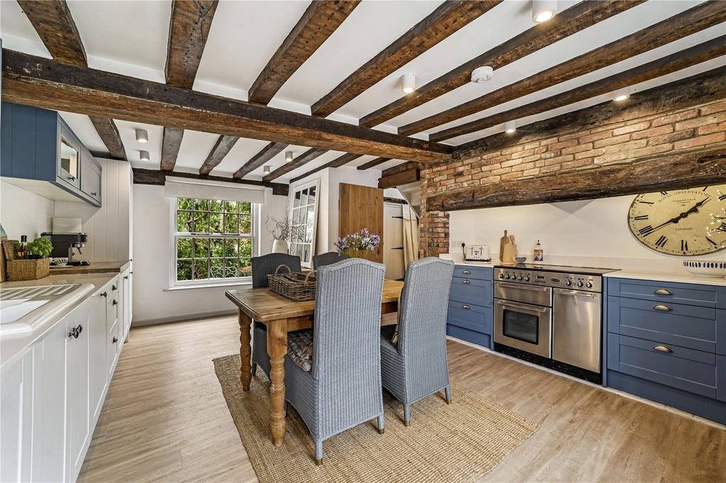 Kitchen / Dining