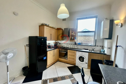 2 bedroom flat to rent, Elgin Avenue W9