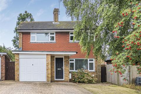 3 bedroom detached house for sale, Tradescant Drive, Meopham