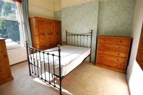 2 bedroom flat to rent, Bolton Road, Flat 4, London