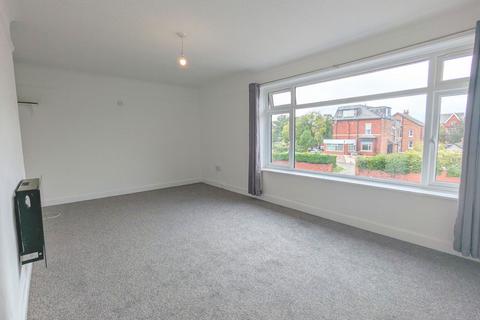 2 bedroom apartment to rent, First Floor Flat, Avondale Road North, Southport, Merseyside, PR9