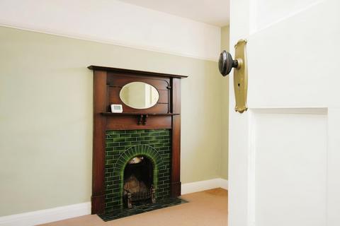 48 Central Avenue, Syston, Leicester, LE7 2EE