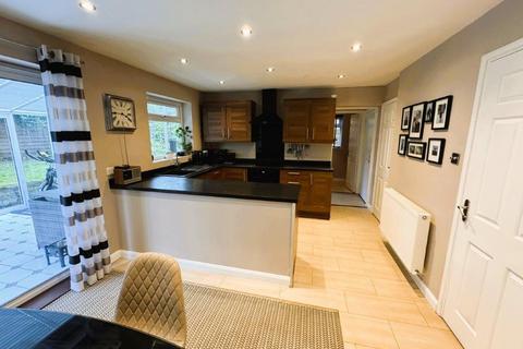 4 bedroom detached house for sale, Guildford Close, Darlington