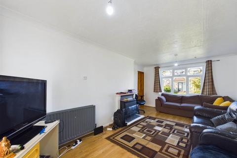 3 bedroom terraced house for sale, Belgrave Road, Aylesbury HP19