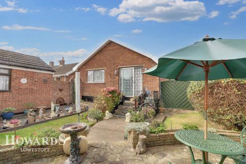 3 bedroom detached bungalow for sale, Fern Avenue, Lowestoft