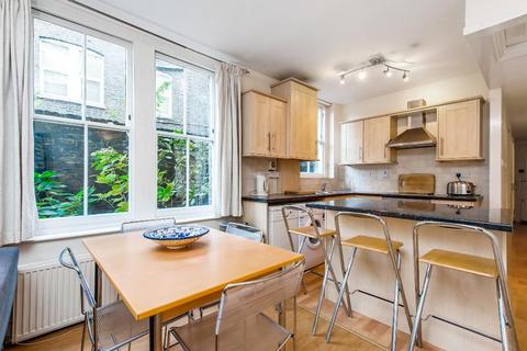 2 bedroom flat to rent, Queenstown Road, London SW8