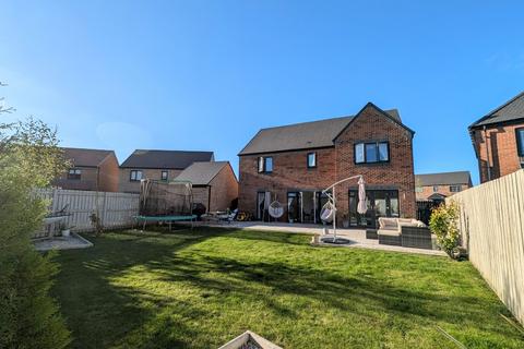 4 bedroom detached house for sale, White House Drive, Killingworth, NE12