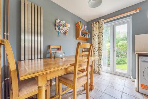 2 bedroom link detached house for sale, Carterton,  Oxfordshire,  OX18