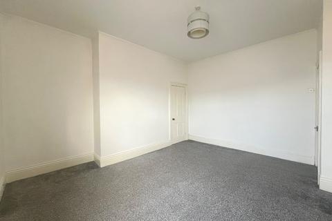 3 bedroom flat to rent, Stanhope Road, South Shields