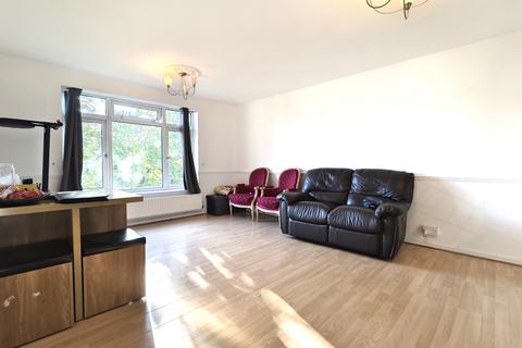 1 bedroom flat to rent, Caburn Court, Crawley RH11