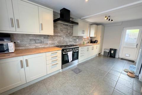 3 bedroom semi-detached house for sale, Glebeville, Leek